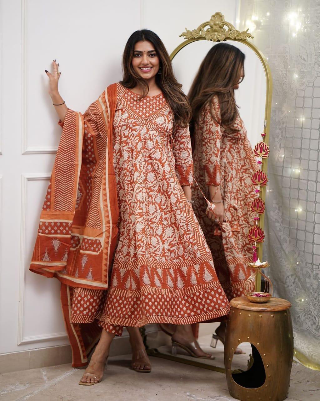 Angrakha Pattern Printed Suit Set with Full Dupatta - shiwangi couture