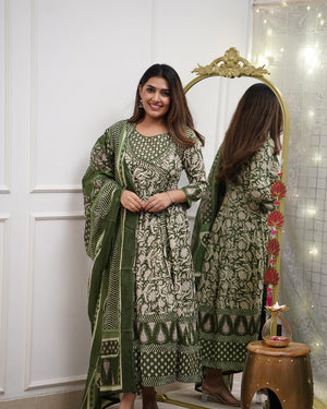 Angrakha Pattern Printed Suit Set with Full Dupatta - shiwangi couture