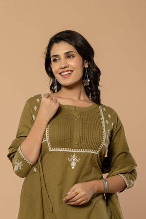 Embroidered Straight Kurta Pant Set with Dupatta - shiwangi couture