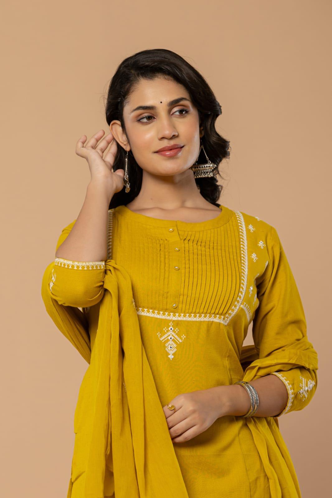 Embroidered Straight Kurta Pant Set with Dupatta - shiwangi couture