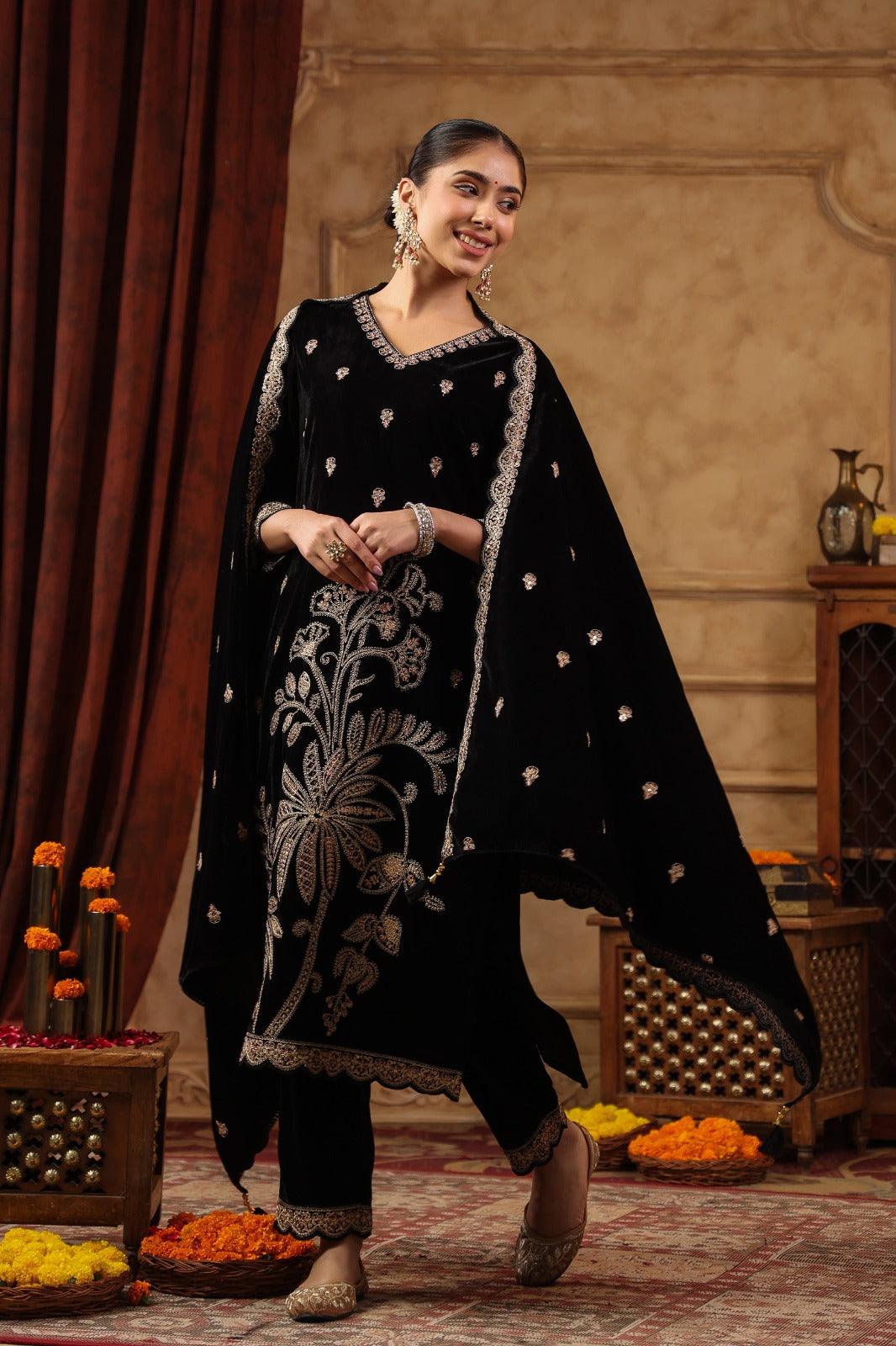 Karachi Hand work Velvet suit set - shiwangi couture