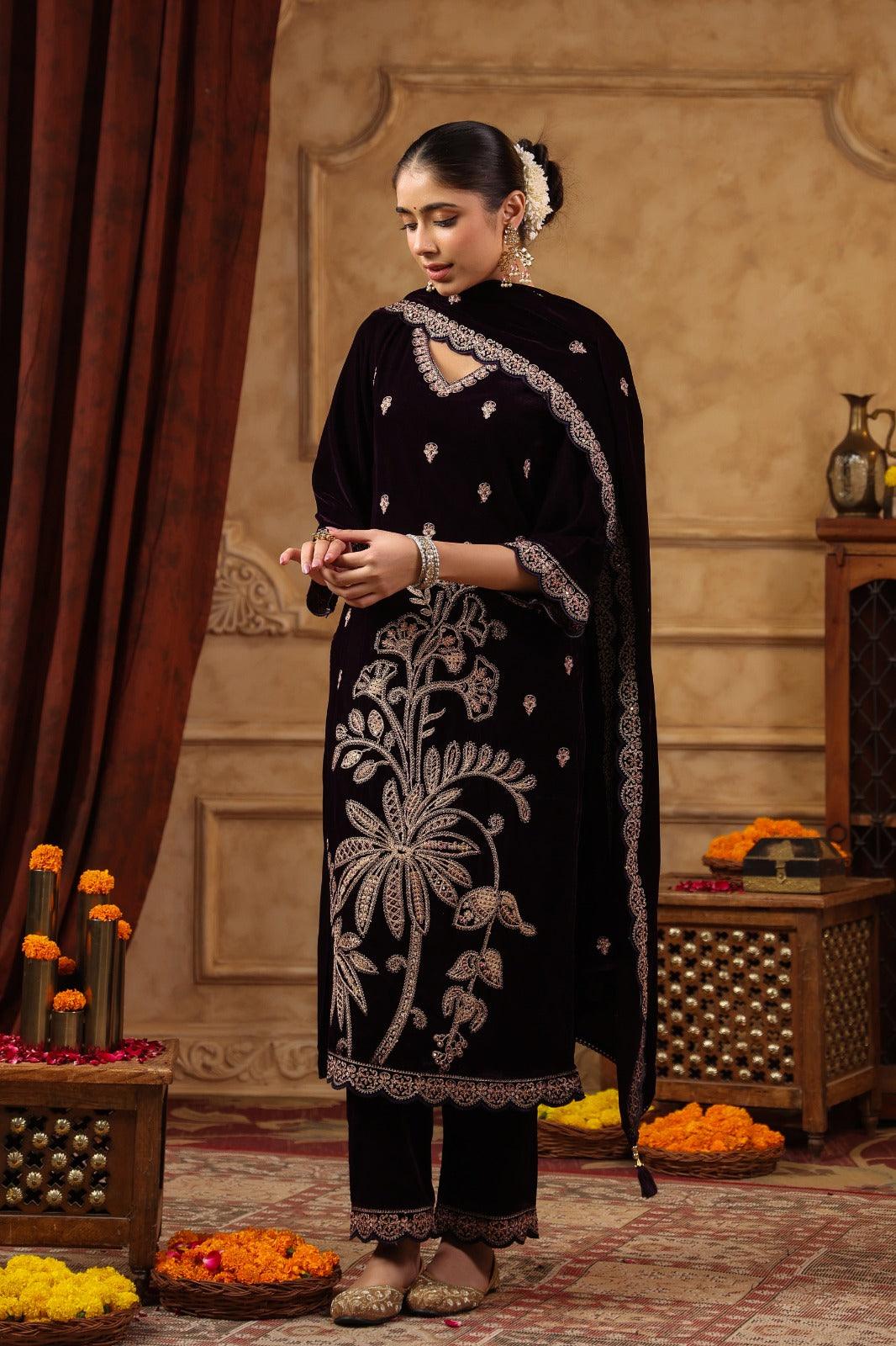 Karachi Hand work Velvet suit set - shiwangi couture